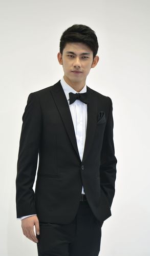 王昌群 视觉与舞美负责人
